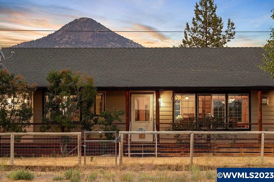 17985 SW Baxter Dr, Powell Butte, OR 97753 Zillow