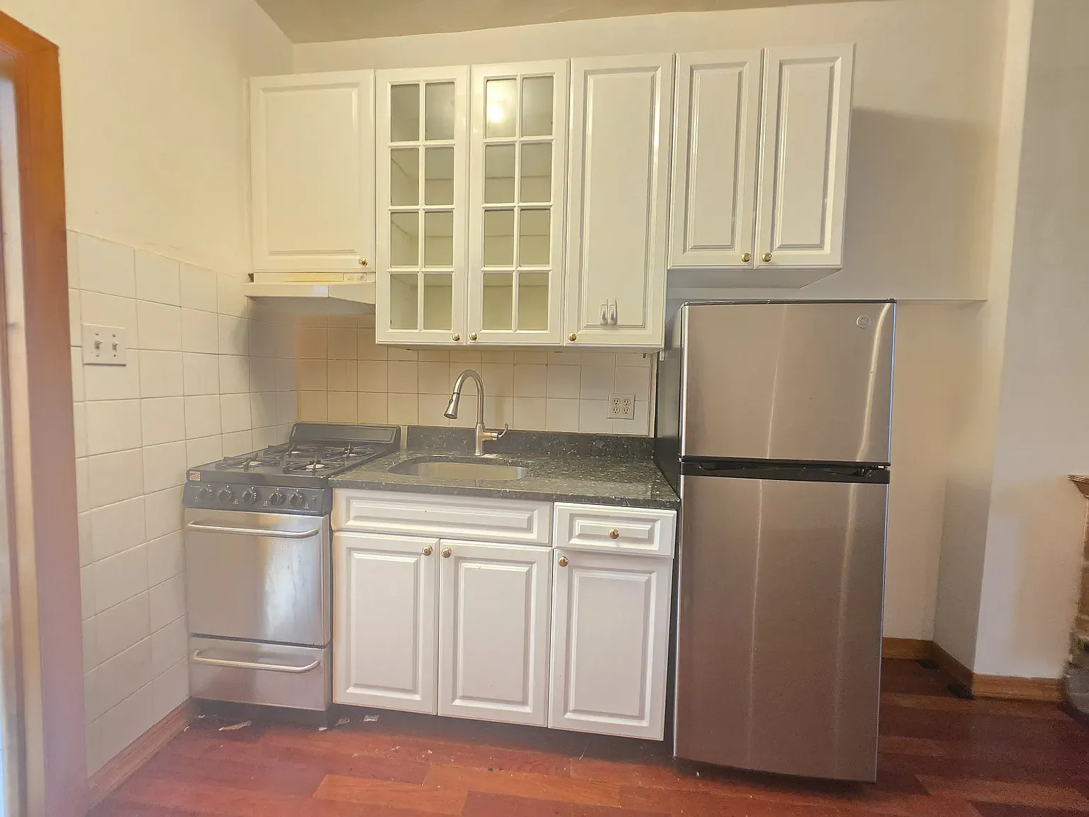 309 East 37th Street — Photo 3