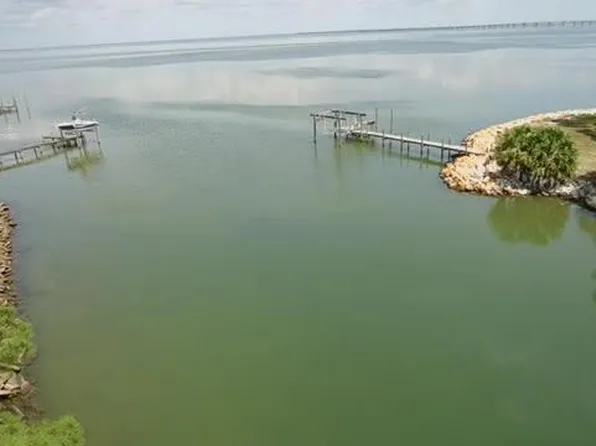 335 E Sawyer St Unit 5, Eastpoint, FL 32328