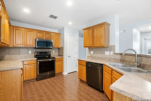 265 Arcadia Pl — Photo 4