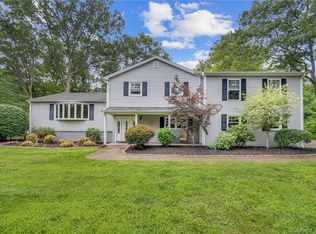 69 Bunker Hill Rd, Guilford, CT 06437
