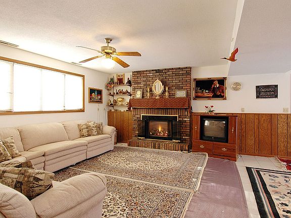3rd image of 533 River Hills Dr