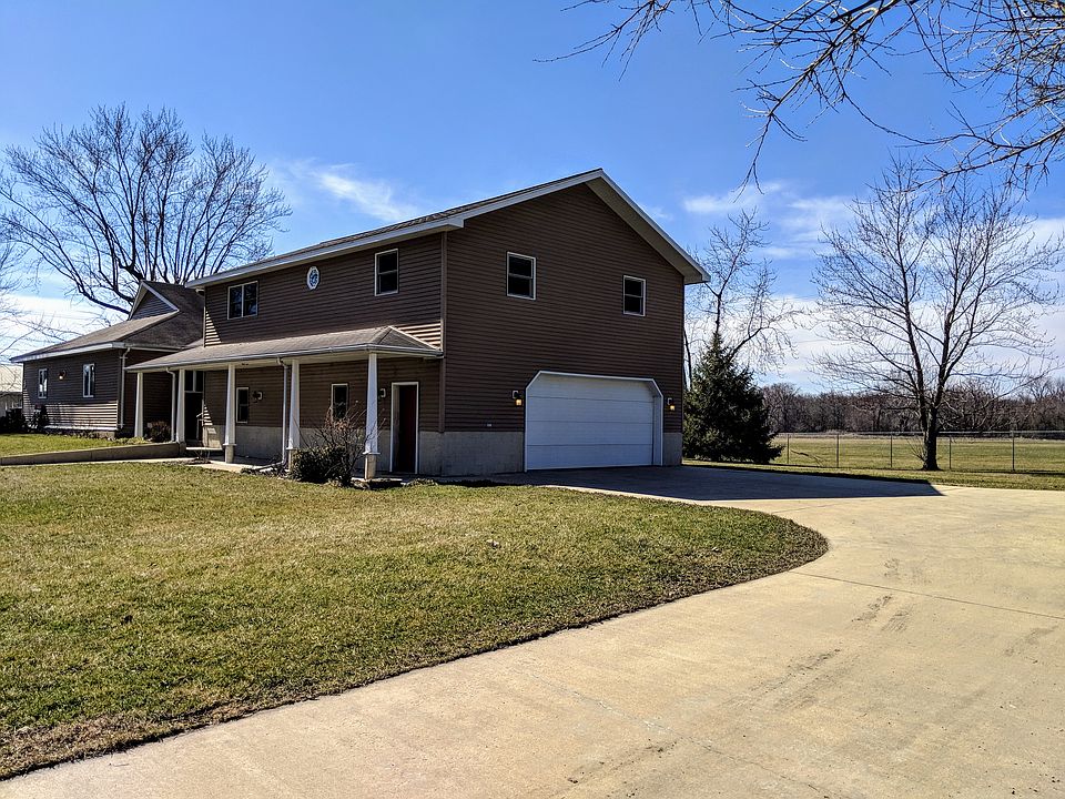 1st image of 226 Park Dr