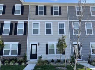 203 Presidents Pointe Ave, Ranson, WV 25438