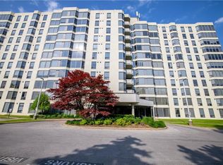 81 Scott St #609, Saint Catharines, ON L2N7L5