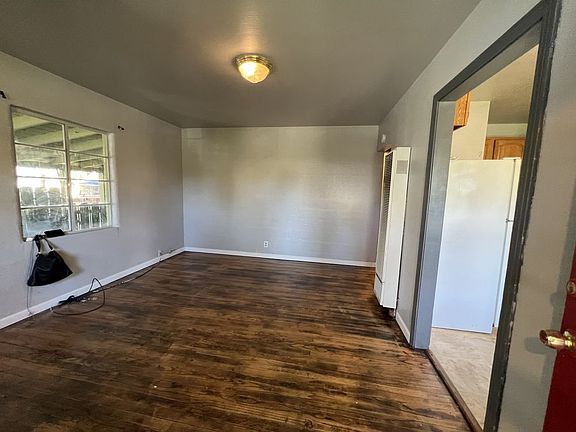 4th image of 661 Maple St