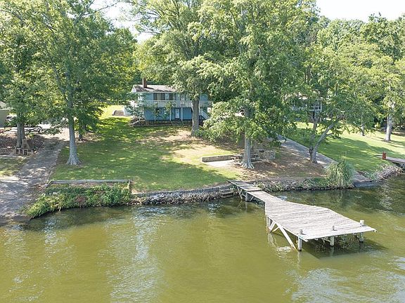 2nd image of 112 Bluff Rd