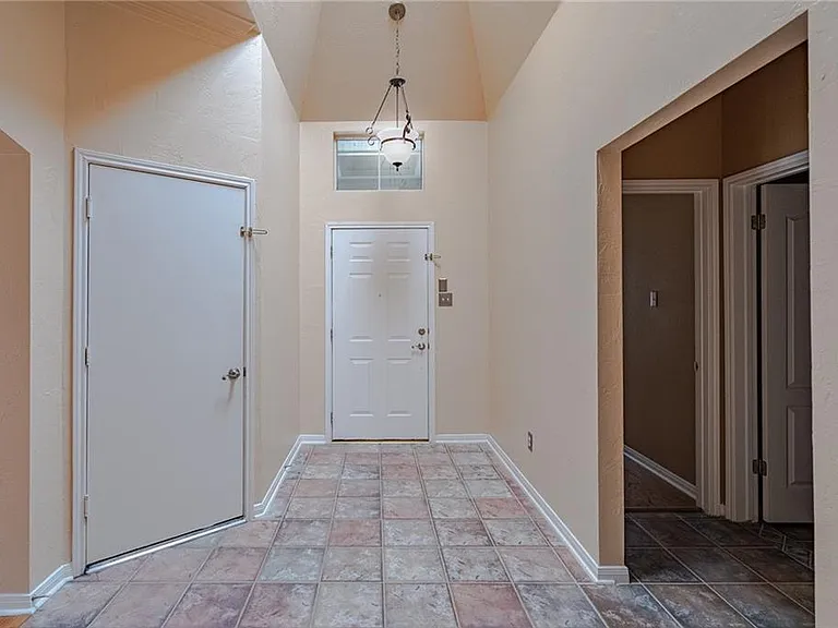 27 Troon Dr — Photo 4