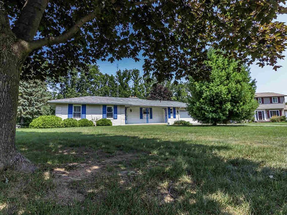 1st image of 2426 Hutchinson Ln
