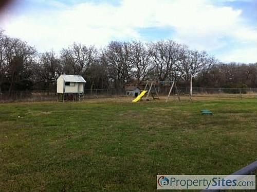 2nd image of 1857 Cindy Ct