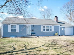17 Dahlia St, Warwick, RI 02888
