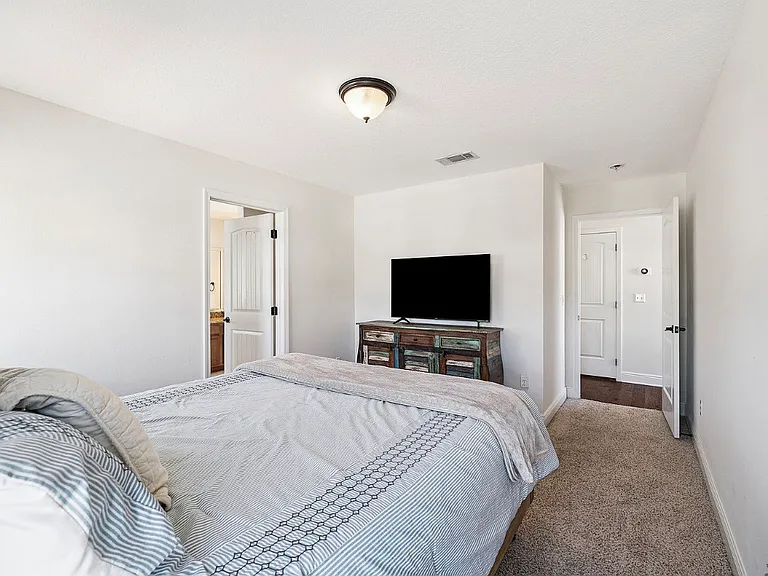 143 Grayling Way — Photo 6