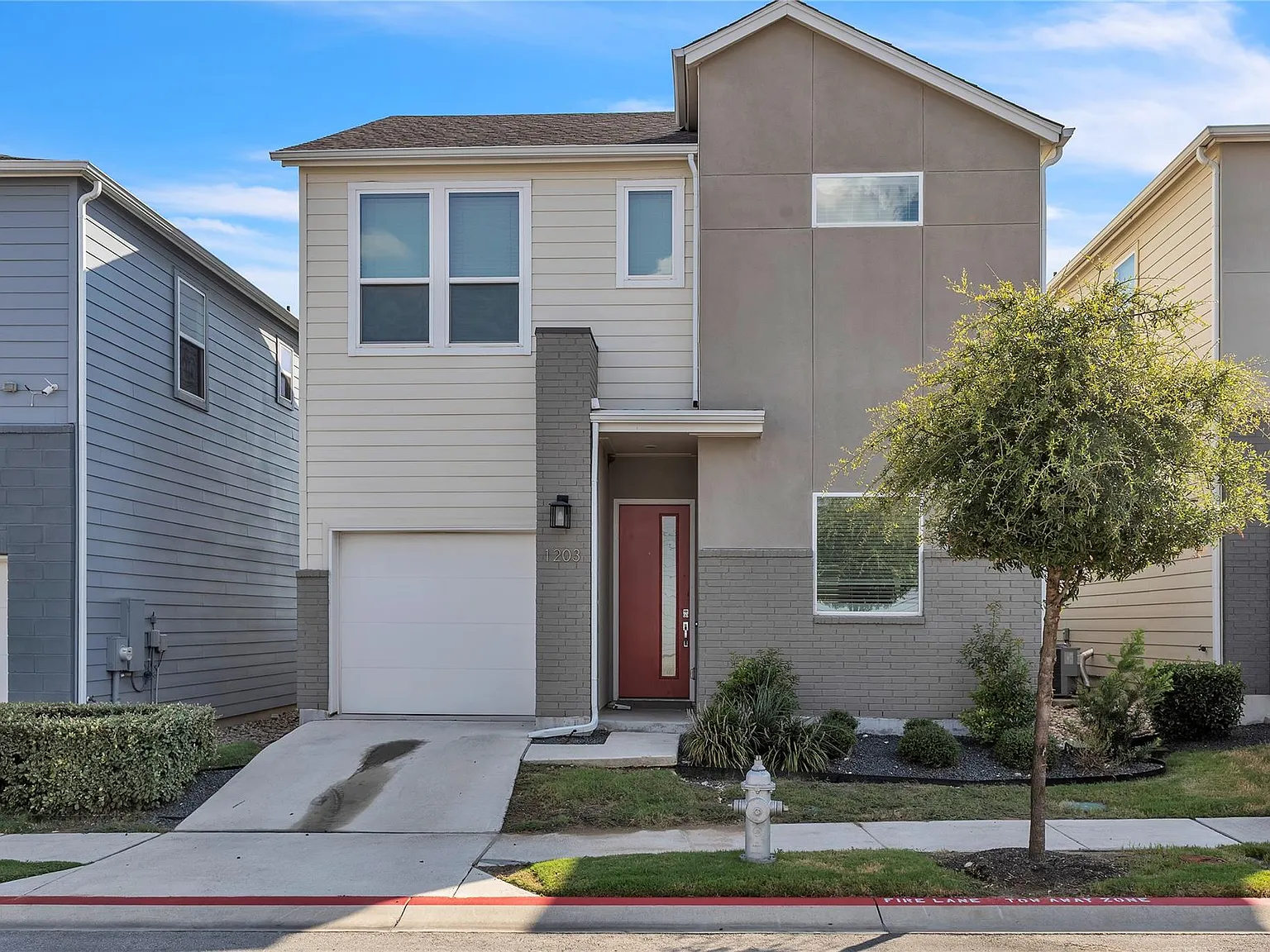 3 bed, 2.5 bath, 1485 sqft, $1,950 — Photo 1