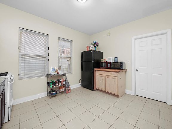 4th image of 8838 S Marquette Ave