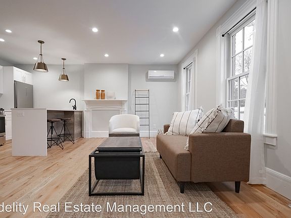 4th image of 73 Renwick St APT 1