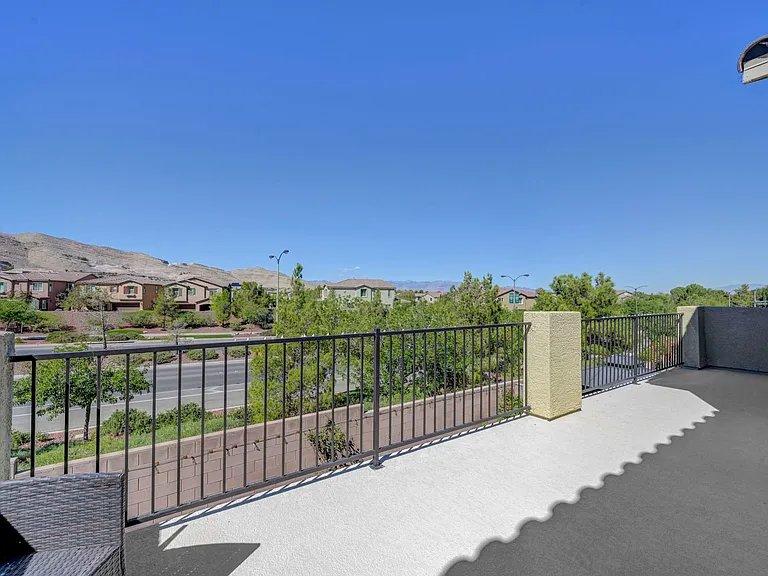12321 Silvana St — Photo 50