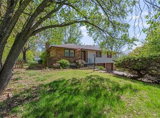 15299 Prairieview Rd, Bonner Springs, KS 66012