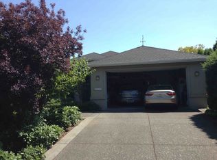 8010 Forest Dr NE, Seattle, WA 98115