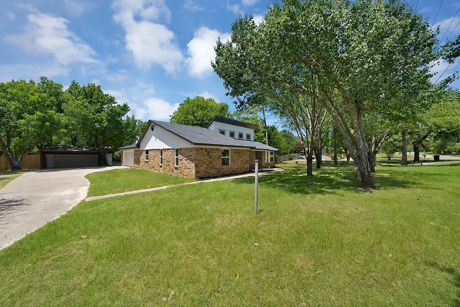 3 bed, 1866 sqft, $2,500 — Photo 4