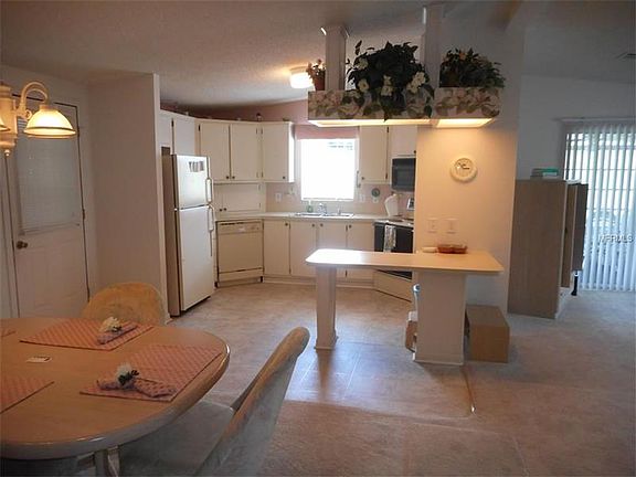3rd image of 757 Heathrow Ave