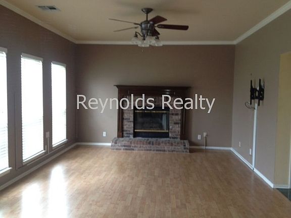 2nd image of 12709 E 78th Cres N