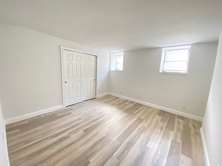 Dennison Ave 877 NCR — Photo 10