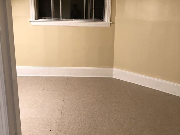 5th image of 223 Avenue N APT 1C