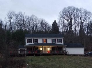 1124 Oldaker Rd, Leon, WV 25123