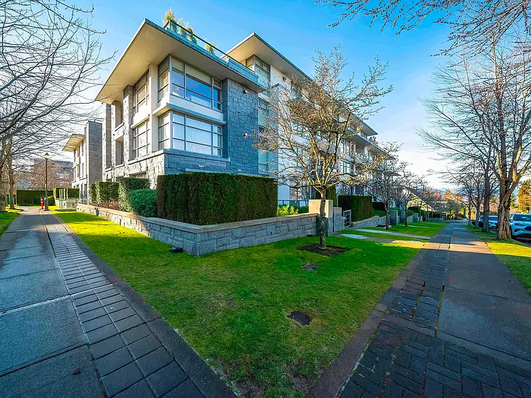 6015 Iona Dr #400 — Photo 6