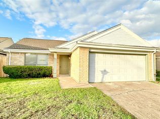 12906 Village Gate Dr, Houston, TX 77082