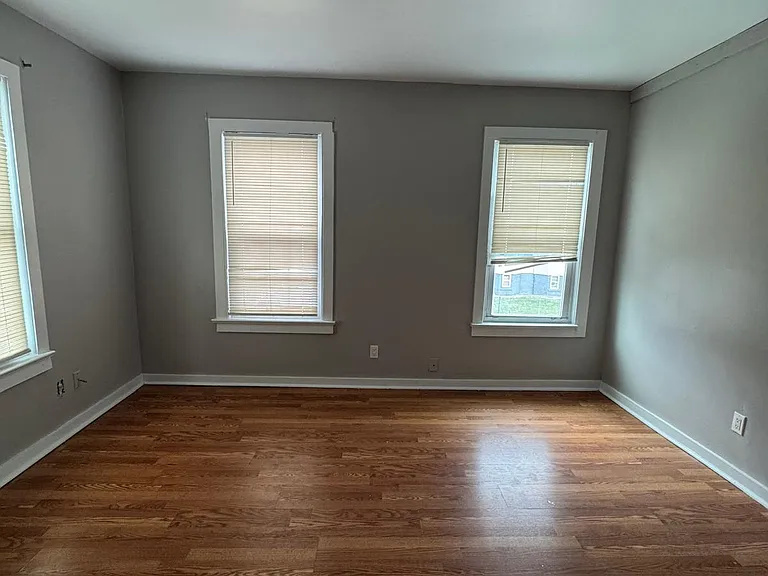 217 Harral Ave — Photo 6