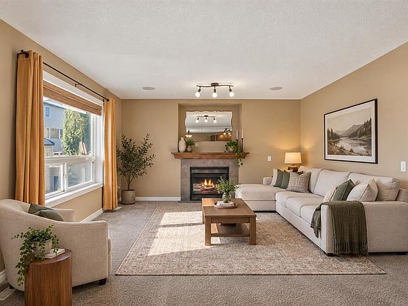 3rd image of 19 W Oldring Cres