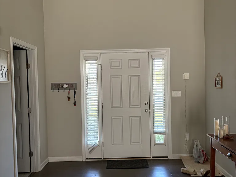 521 Mantle Dr — Photo 6
