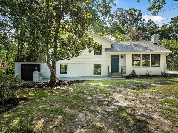 211 Yorkshire Dr, Greenville, SC 29615