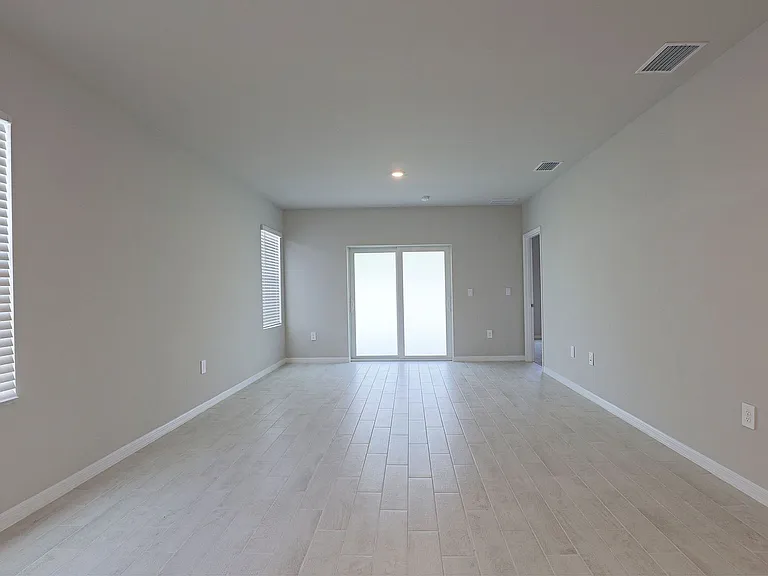 1156 Brooklands Dr — Photo 4