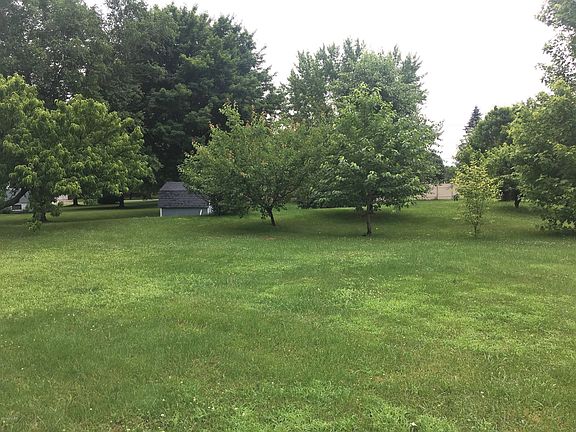 5th image of 11059 Evergreen Dr