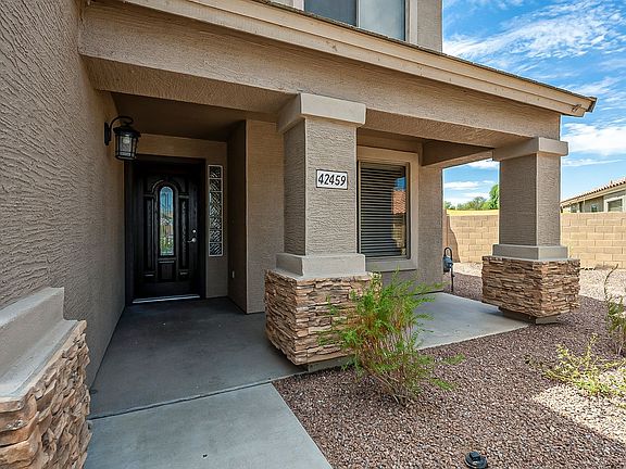 3rd image of 42459 W Michaels Dr