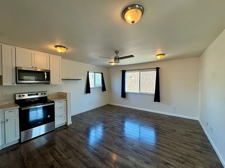 310 Hansbery Way #A — Photo 6