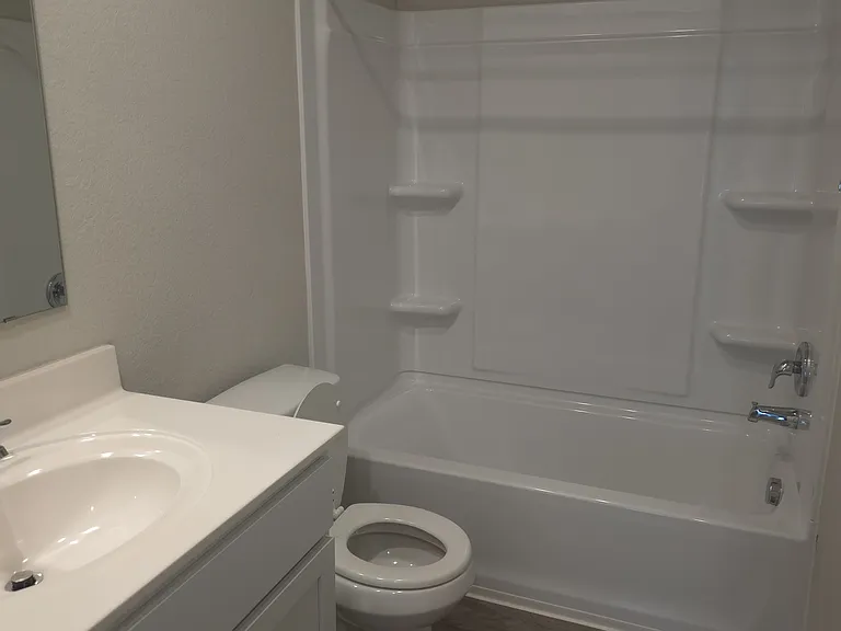 1124 Whitneyway Ln — Photo 10