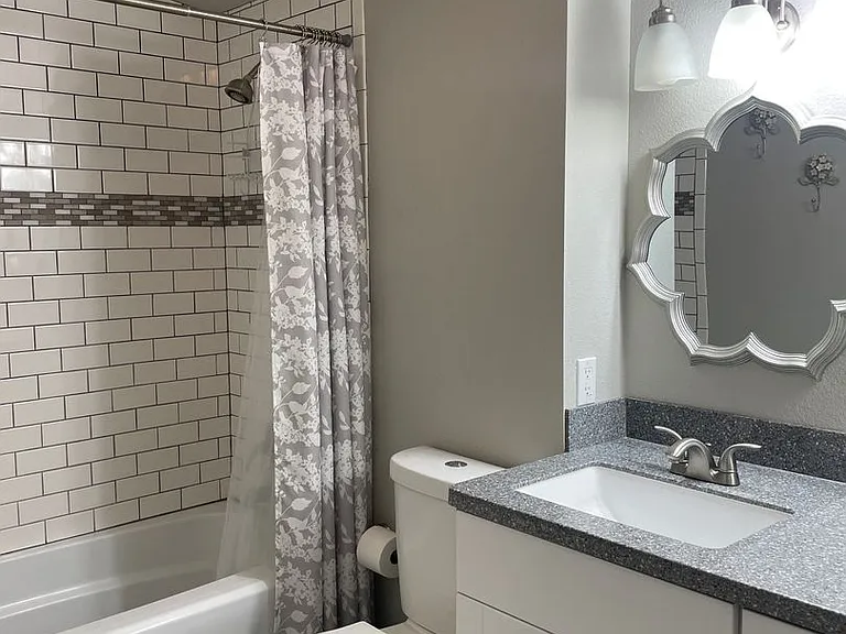 4073 Potomac Ave — Photo 13