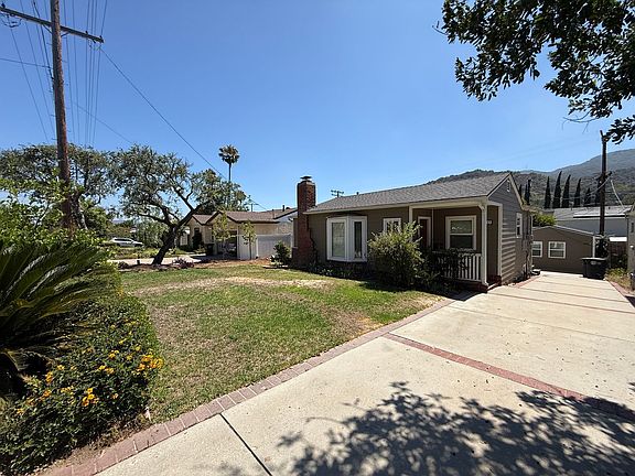2nd image of 3042 Hermosa Ave