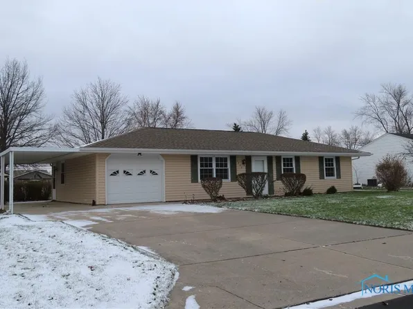 1332 Colonial Ln, Bryan, OH 43506