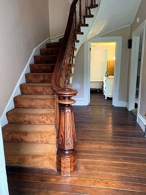 Winding staircase 