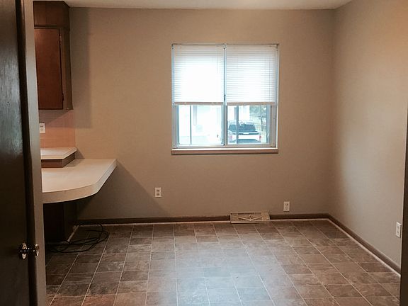 3rd image of 6321 Ash Ave #1ST