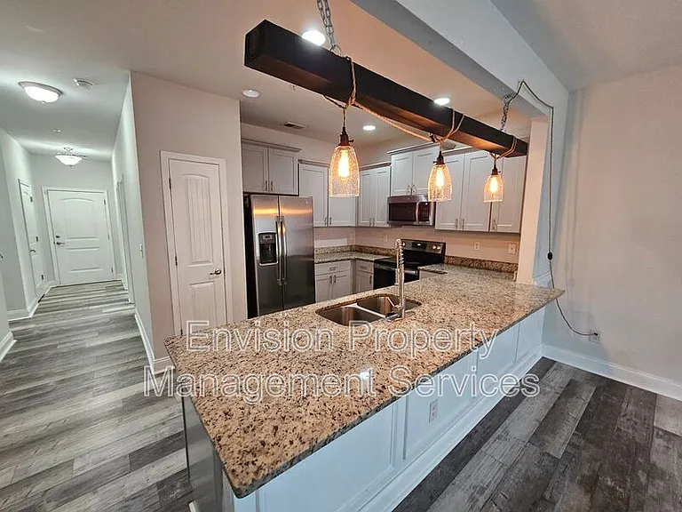 2190 Miranda Dr — Photo 3