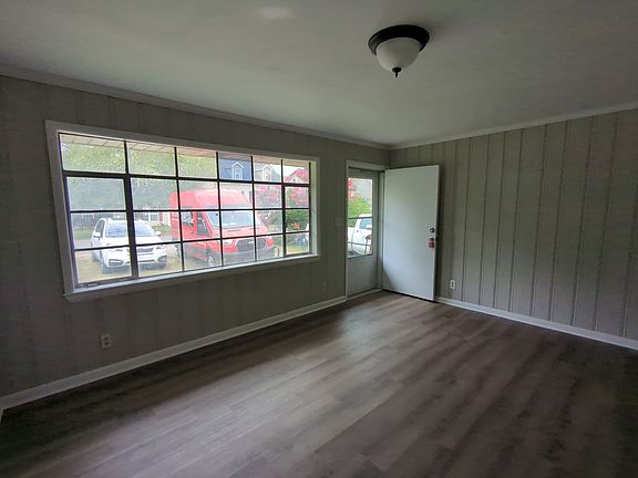 4th image of 812 Indian Ave #B
