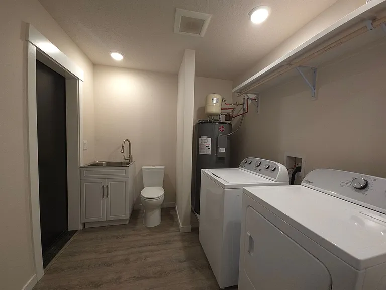 3835 Pinecreek Rd — Photo 18