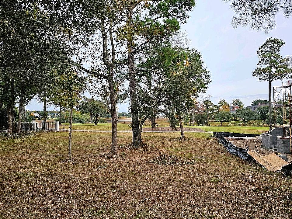 2nd image of 2224 Fox Hunt Ln
