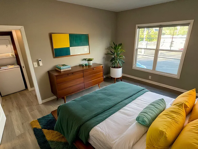 1073 Grant St #17 — Photo 5