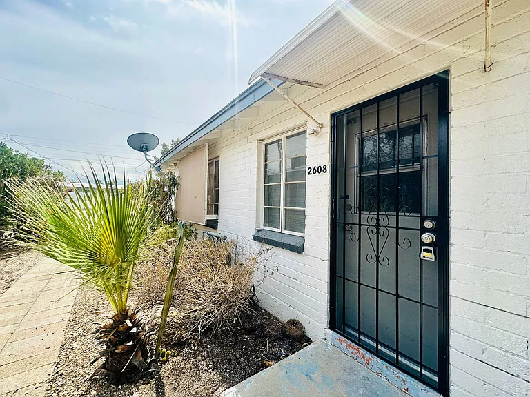 1 Bedroom Cottage Style Homes! — Photo 16